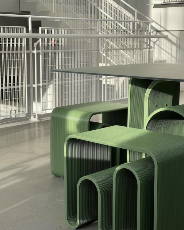 Воскресный маркет на Патриарших прудах, осьми-дог в