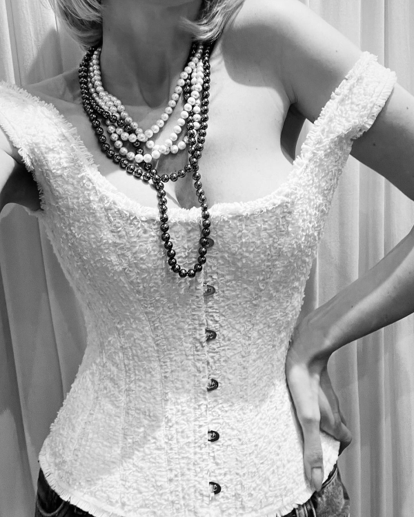 Глубокий вдох. Где искать корсет на свадьбу?