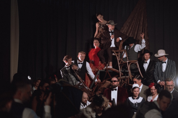 «Золотой век Голливуда» на предсвадебной вечеринке, до