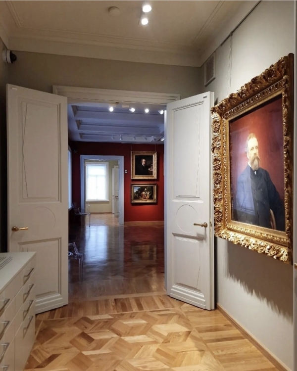 Майская классика в «Шашлычной», радиоспектакль в «Практике»