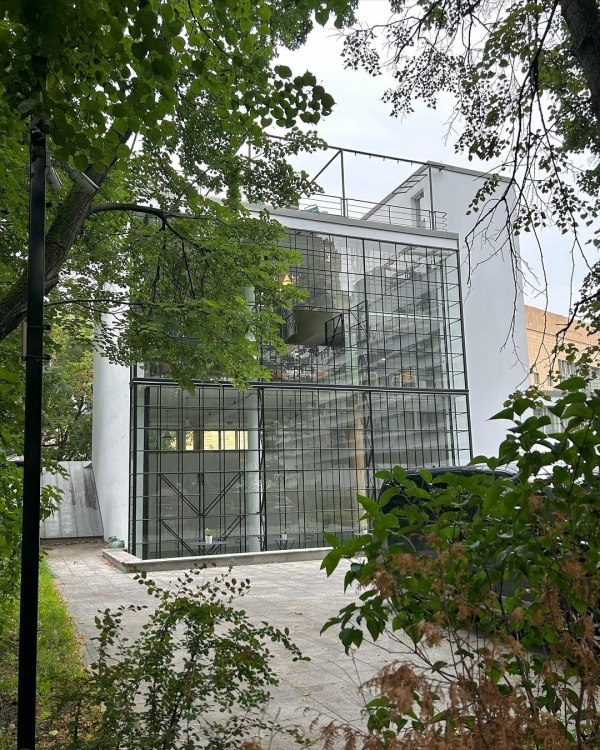 Интересные локации для свадебной съемки в Москве