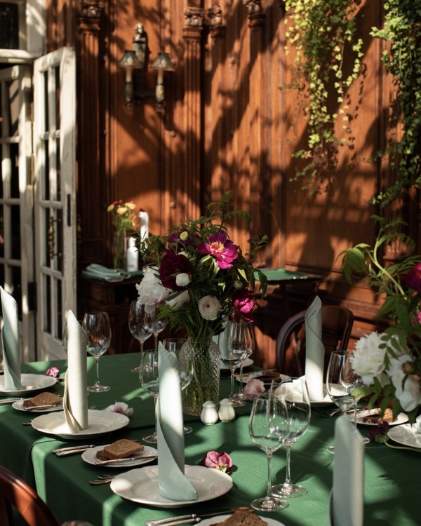 Свадьба под открытым небом: лучшие площадки с