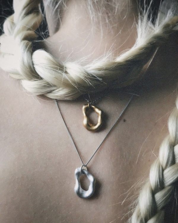 Обручальные кольца — это не про нас.