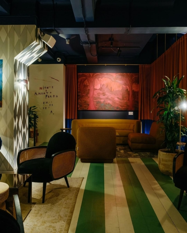 «Тотальная медитация» в «Зотове», винтажные сокровища в