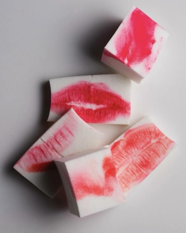 Как выбрать идеальную помаду невесте и не