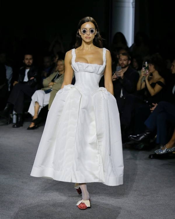 От возрождения модной панк-культуры до кутюрных свадебных