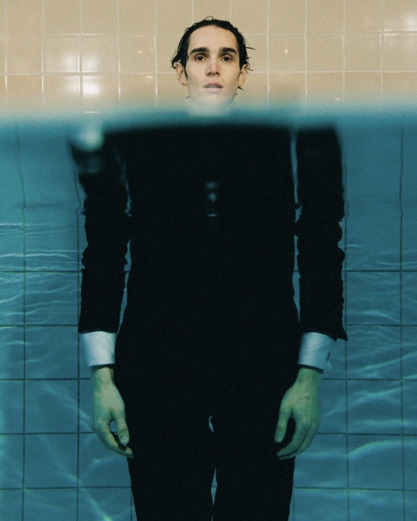 Как жениху позировать на свадьбе?