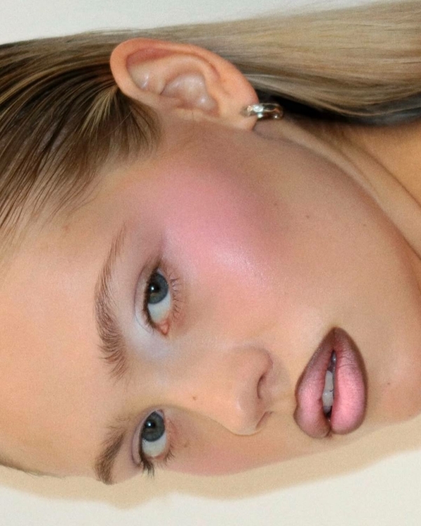 Новый бьюти-тренд для невест: макияж в духе