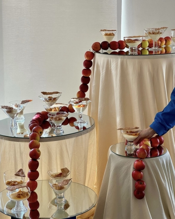 Как оформить зону велком на свадьбе?