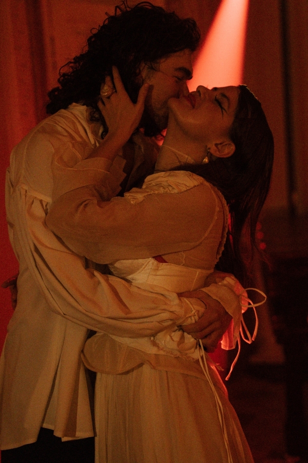 Интервью с невестой: о 50 референсах для