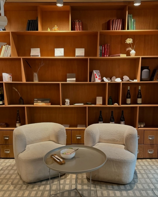 «Тотальная медитация» в «Зотове», винтажные сокровища в