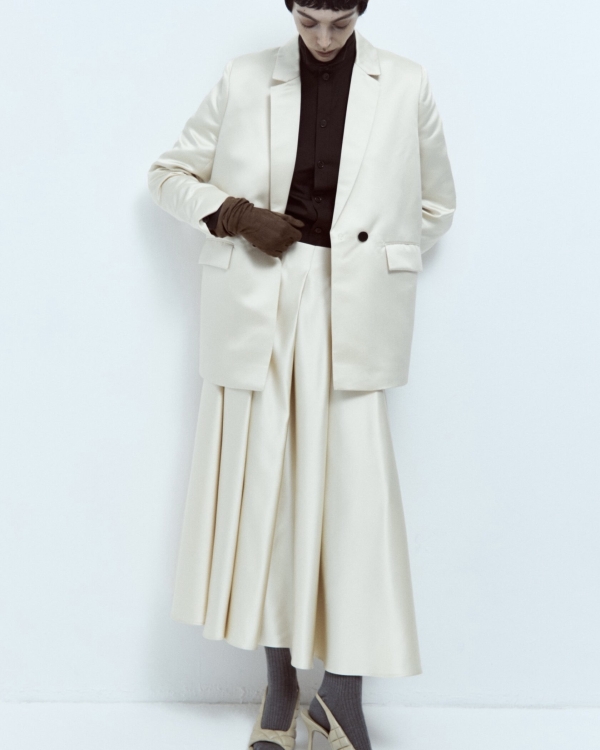 Жакет как беспроигрышная верхняя одежда для невест.