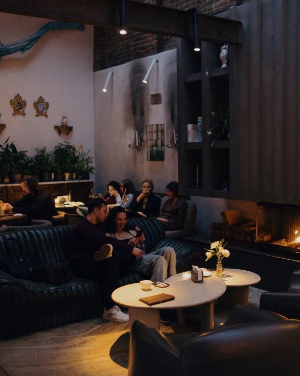 «Тотальная медитация» в «Зотове», винтажные сокровища в