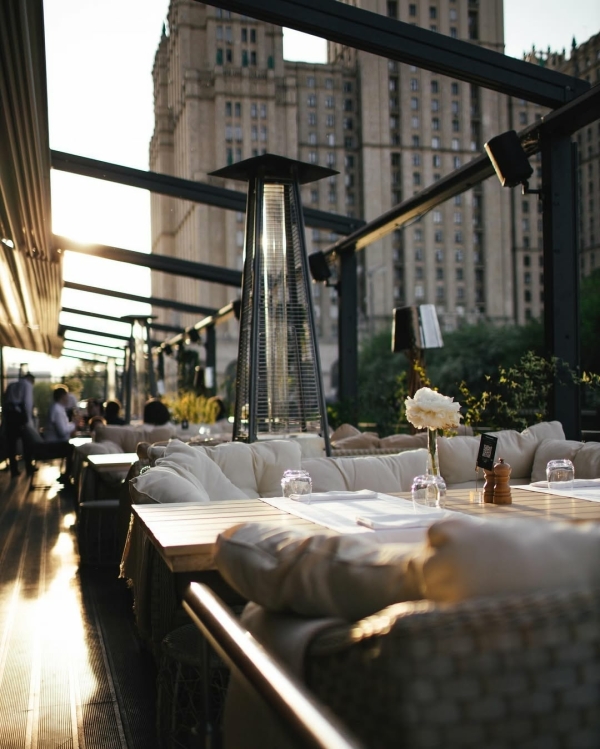 30+ атмосферных веранд в лучших ресторанах Москвы