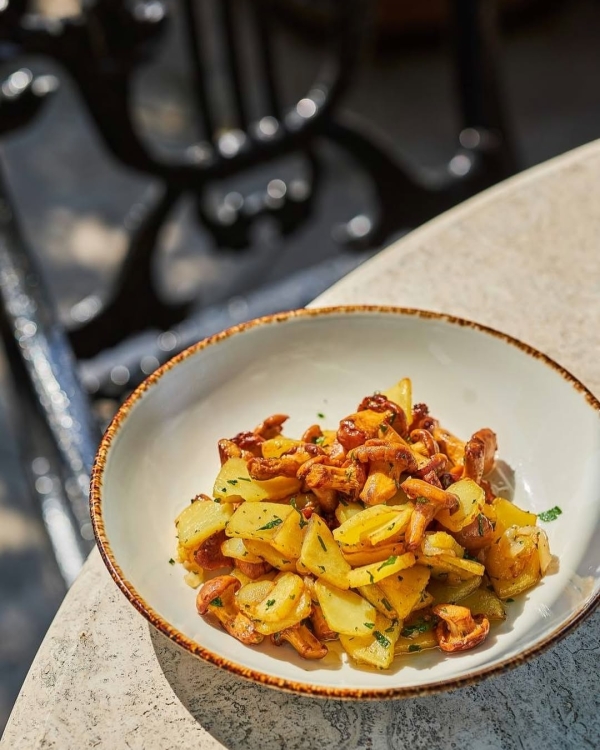 30+ атмосферных веранд в лучших ресторанах Москвы