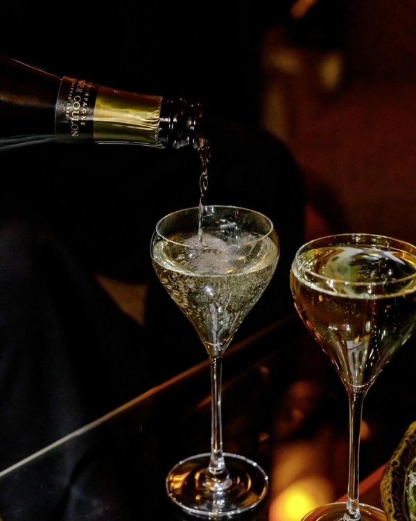 «Тотальная медитация» в «Зотове», винтажные сокровища в