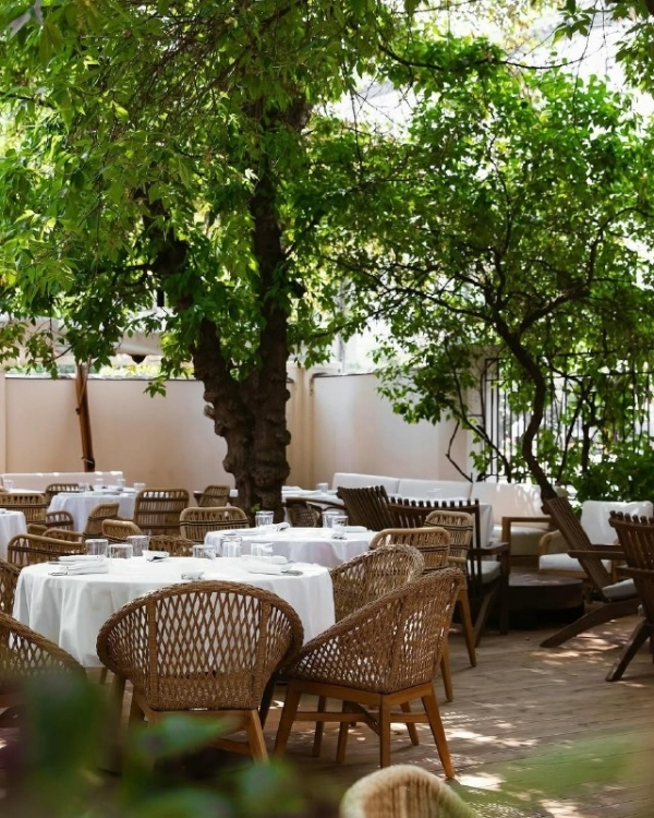 30+ атмосферных веранд в лучших ресторанах Москвы