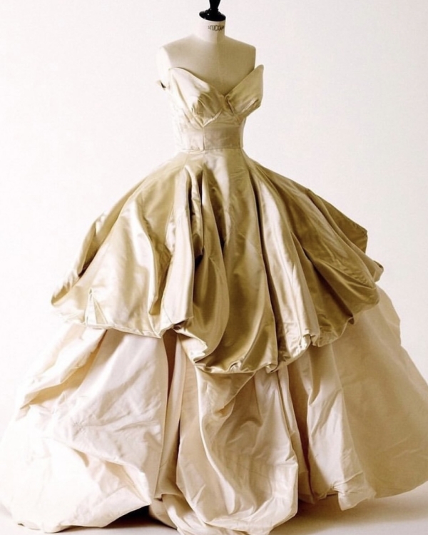 От возрождения модной панк-культуры до кутюрных свадебных