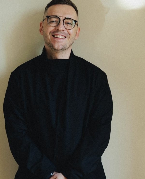 Ведущие Вадим Коробков