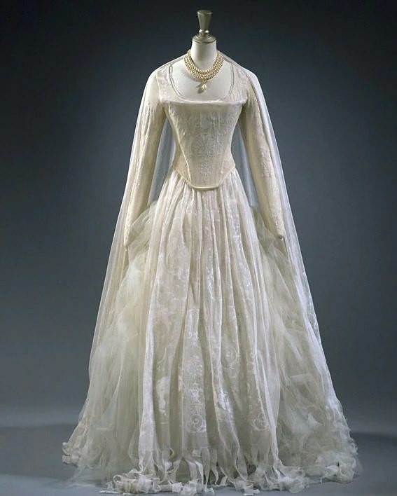 30 винтажных свадебных платьев, которые вдохновят любую