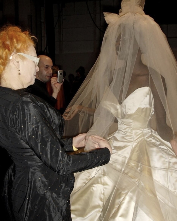 От возрождения модной панк-культуры до кутюрных свадебных