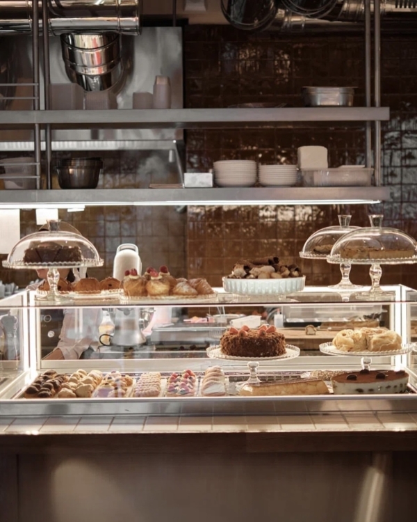 Кокосовые сырники в «Стрелке», разговоры об искусстве