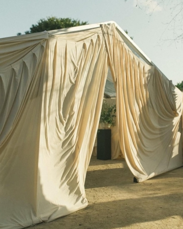 Как обыграть драпировки и текстиль в декоре?