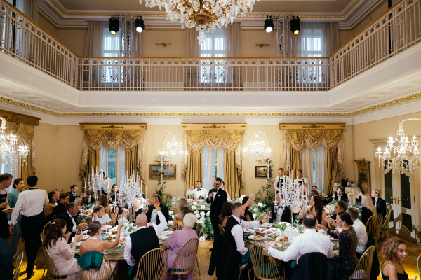 Ведущие Вадим Коробков