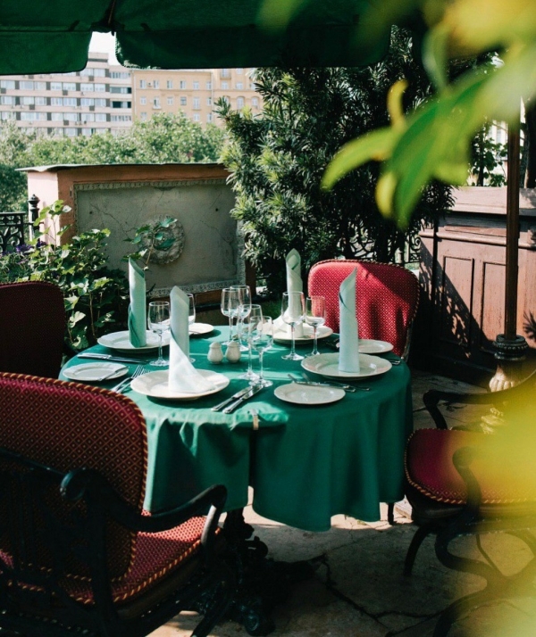 30+ атмосферных веранд в лучших ресторанах Москвы