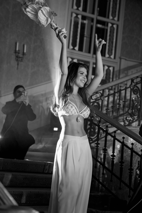 Интервью с женихом: об интеграции квеста в