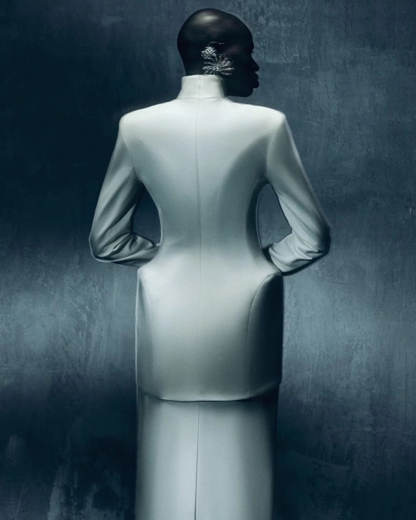 Жакет как беспроигрышная верхняя одежда для невест.