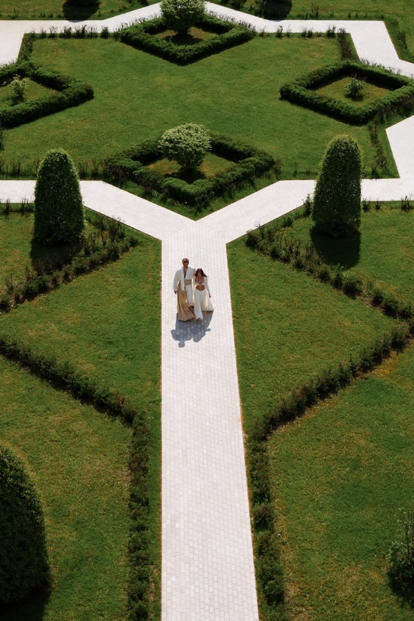 Интервью с женихом: об интеграции квеста в