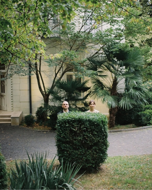 Как жениху позировать на свадьбе?