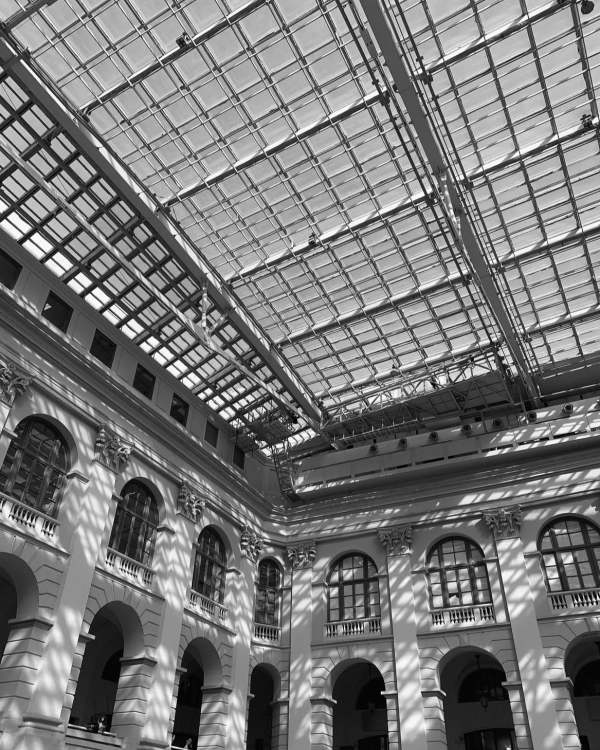 «Горная невеста» в «Художественном», фотовечер в «Перспективе»