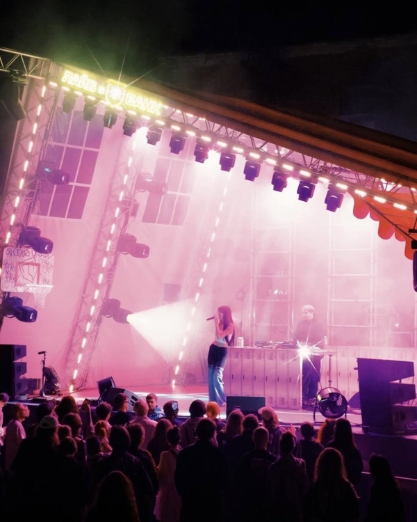 Режим «‎Максимум»‎: летние фестивали Санкт-Петербурга 2025, которые