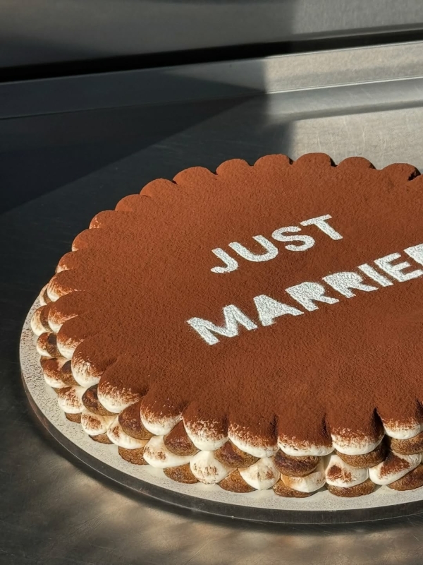 Где заказать дизайнерский свадебный торт в Москве?