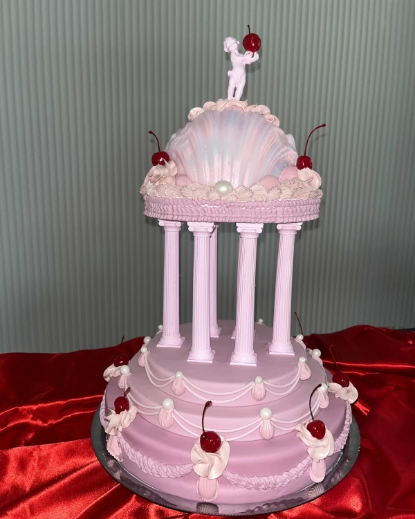 30+ идей декора свадебного торта–2026 в стиле