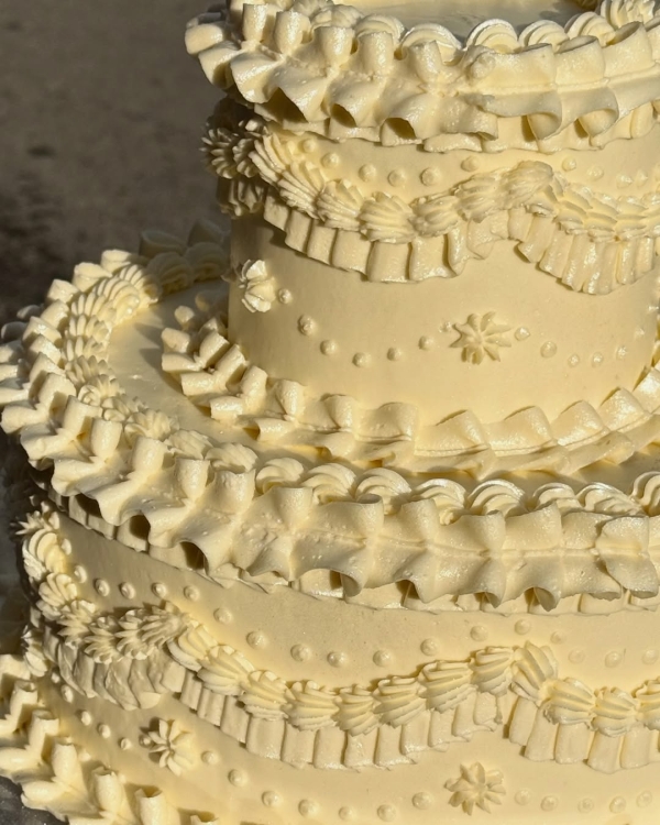 Где заказать дизайнерский свадебный торт в Москве?