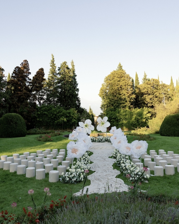 Интервью с невестой: «Мне ближе эстетика готики