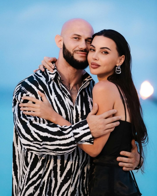 Оксана Самойлова и Джиган официально развелись