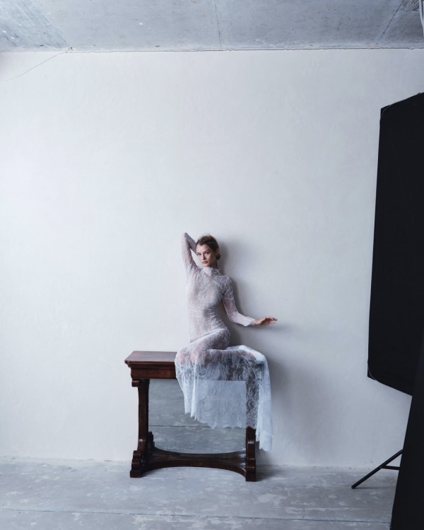 Кружевное свадебное платье — это модно. Нашли