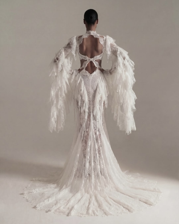 Кружевное свадебное платье — это модно. Нашли