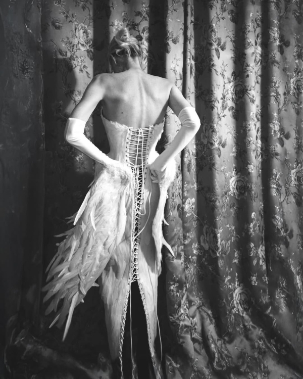 На смену романтизму в свадебной моде пришла