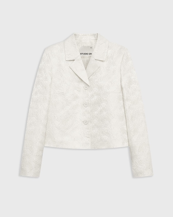 Не только платья: 7 альтернативных образов для