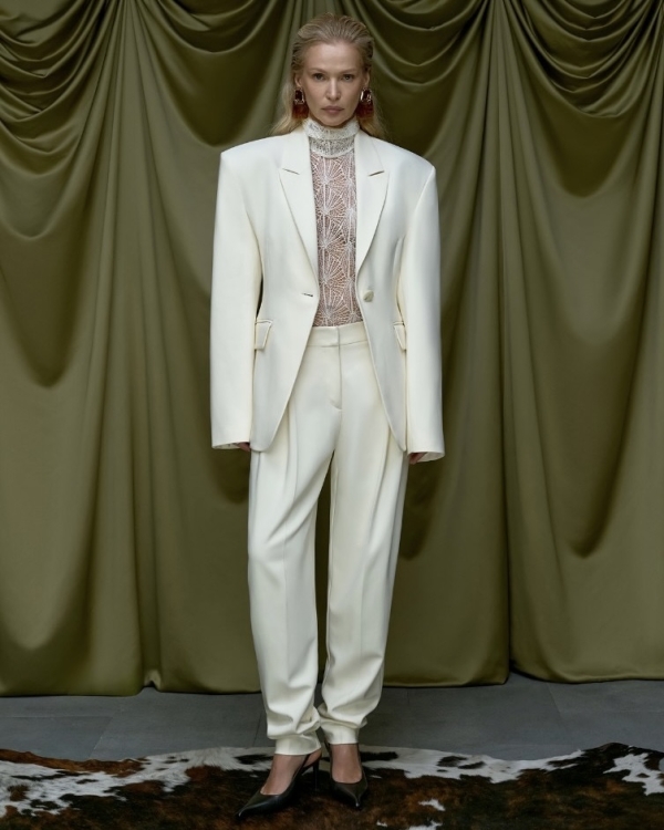 Не только платья: 7 альтернативных образов для