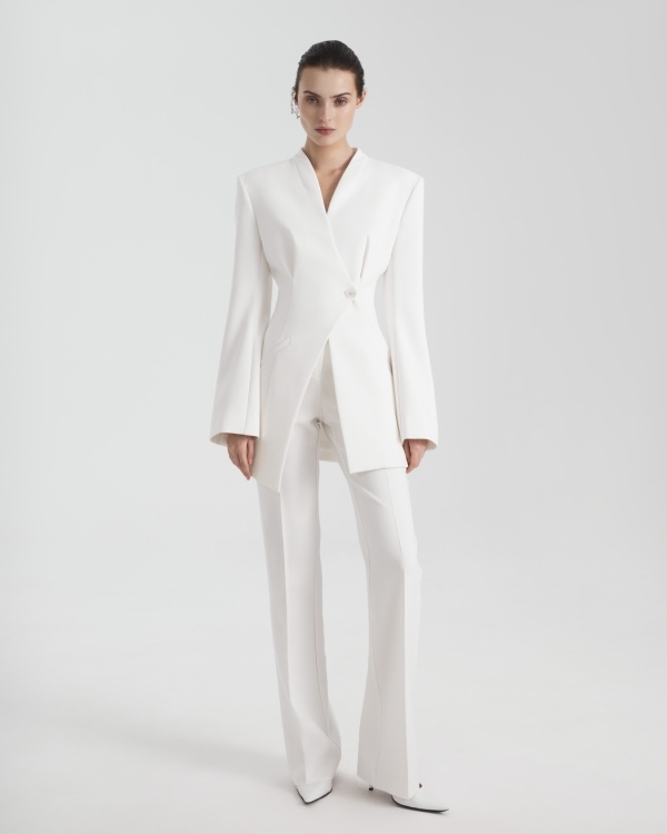 Не только платья: 7 альтернативных образов для