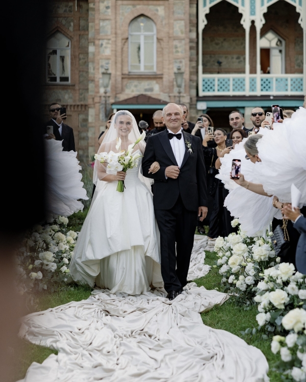 Интервью с невестой: «Мне ближе эстетика готики