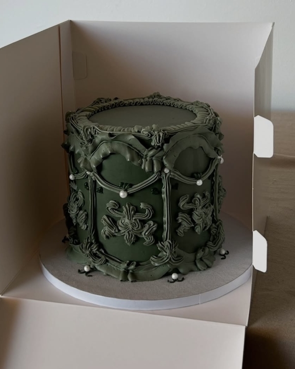 30+ идей декора свадебного торта–2026 в стиле