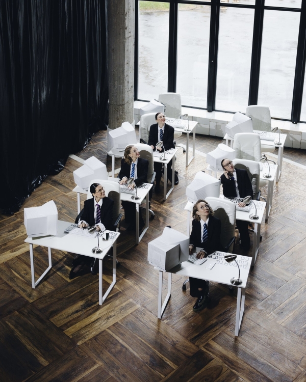 Back to Office: показываем образы гостей премии