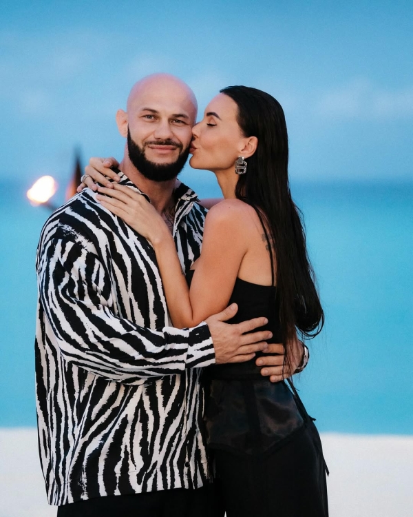 Оксана Самойлова и Джиган официально развелись